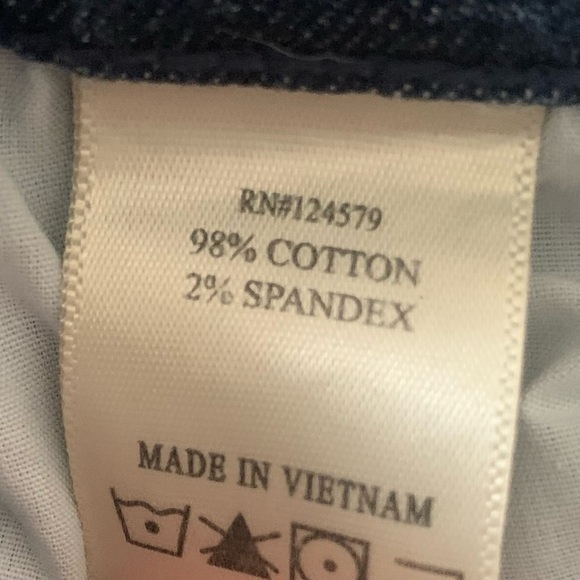 Sneak Peak Crop Jeans - Picture 11 of 13